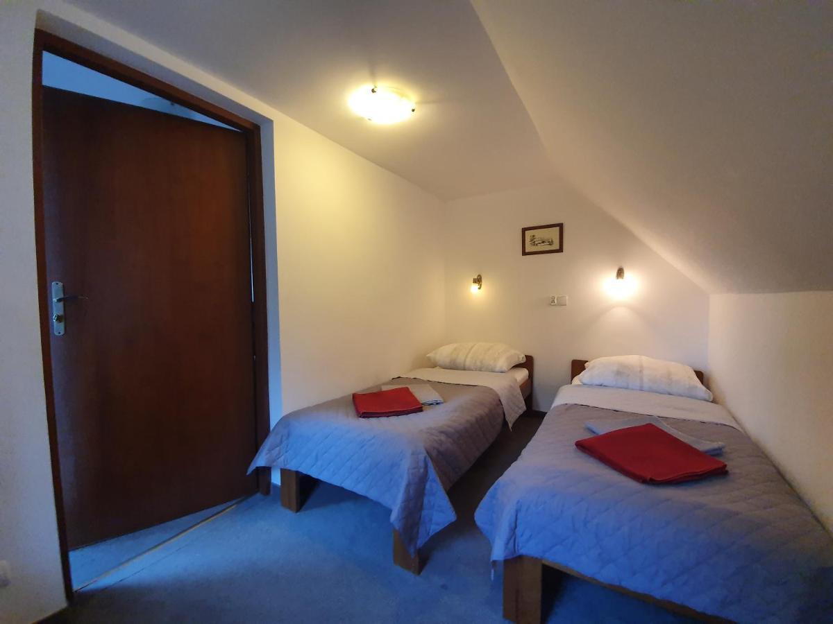 Czajka Bed & Breakfast Шклярска Поремба Стая снимка